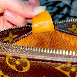 Louis Vuitton shoulder bag